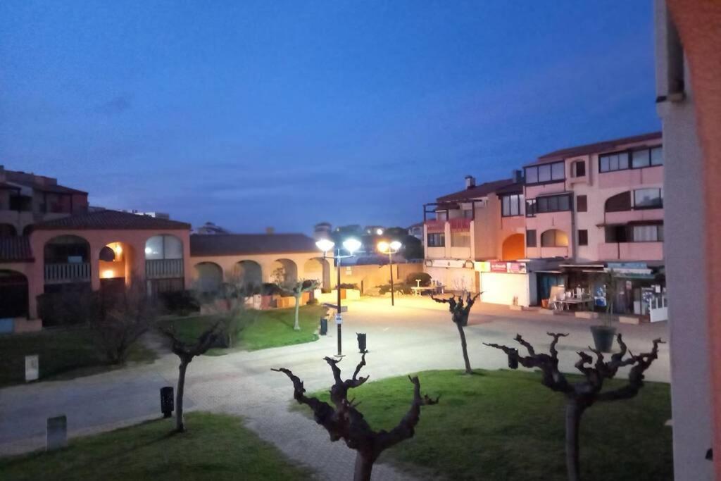 T2, Vue Sur Mer, Terrasse, Parking Prive Le Barcares Luaran gambar